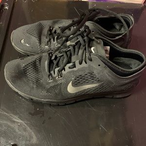 Nike Trf Sneakers black